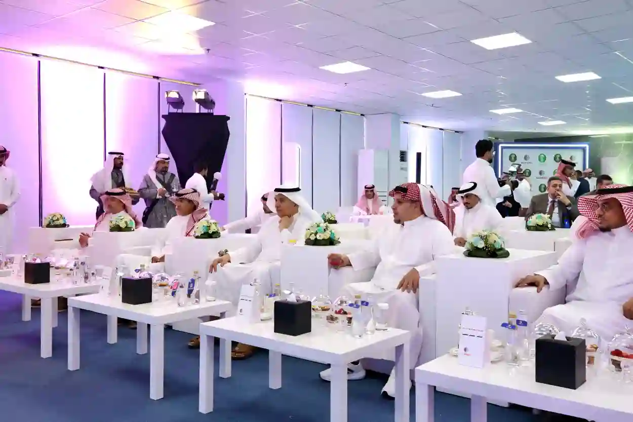 الفضلي يزور مشروع استمر اللوجستي