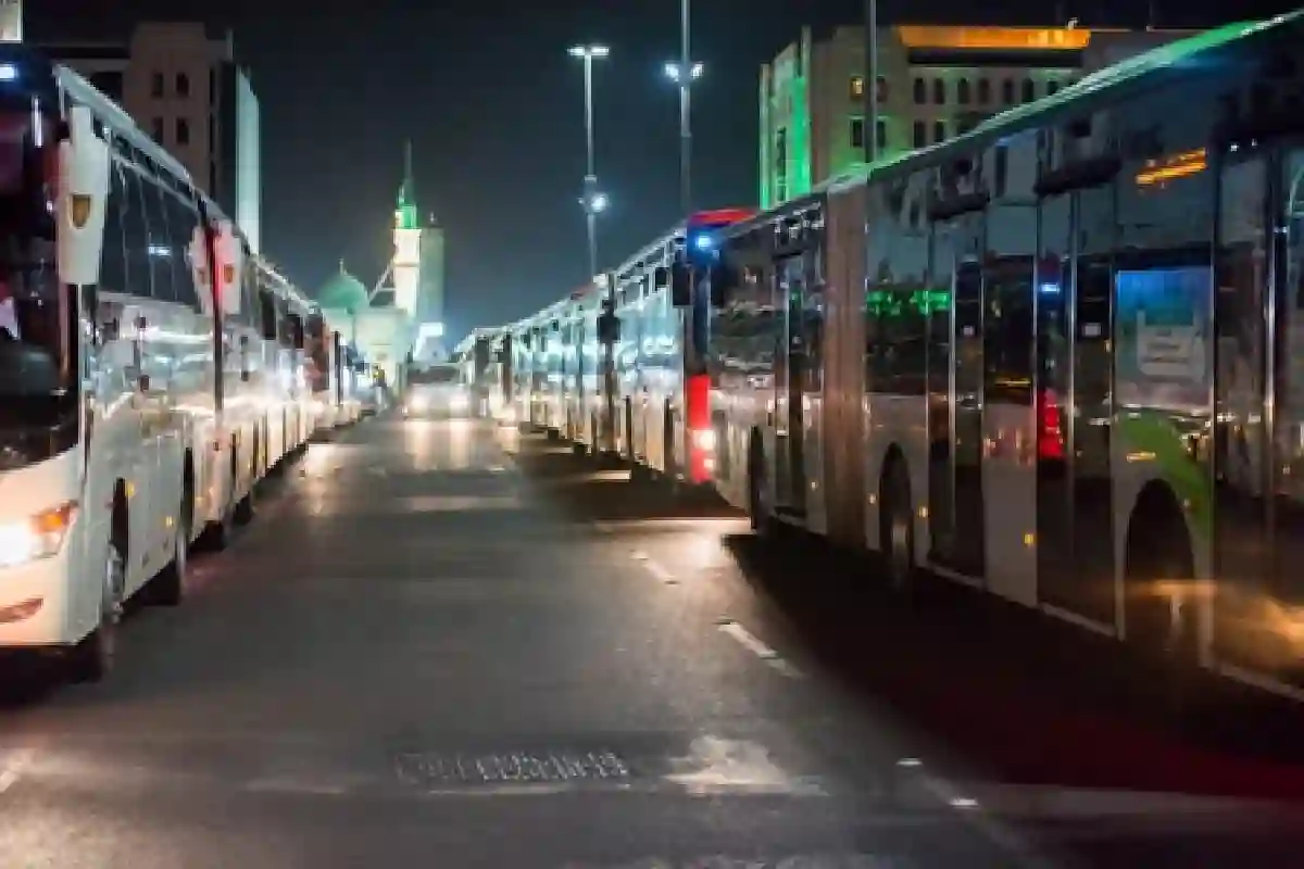 حافلات المدينة.