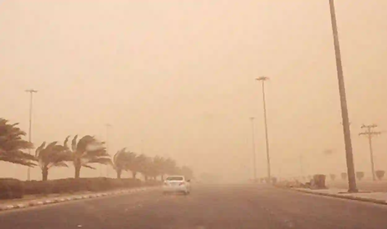 رياح مثيرة وأتربة