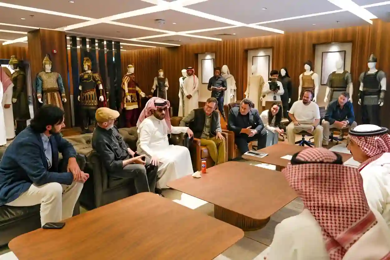 تركي آل الشيخ يقف على تحضيرات فيلم خالد بن الوليد 