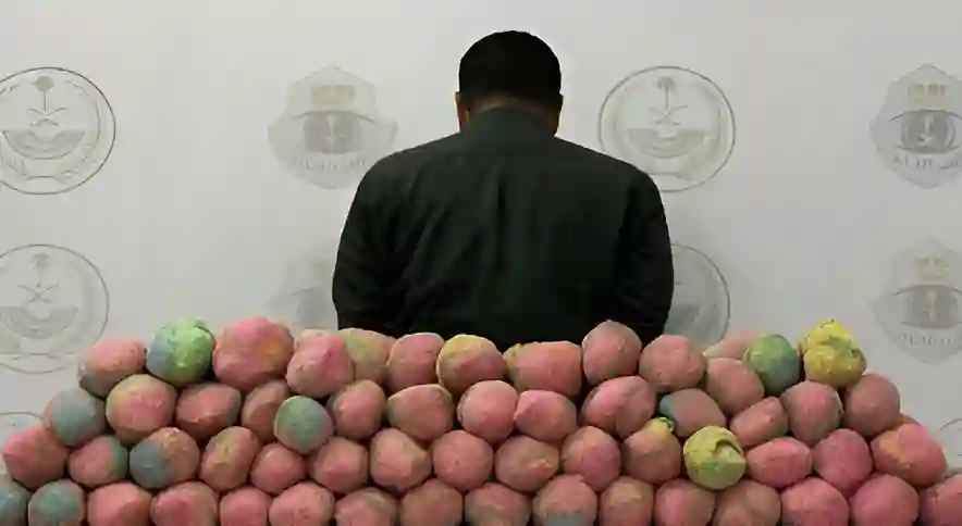 أمن الطرق تضبط مروج القات