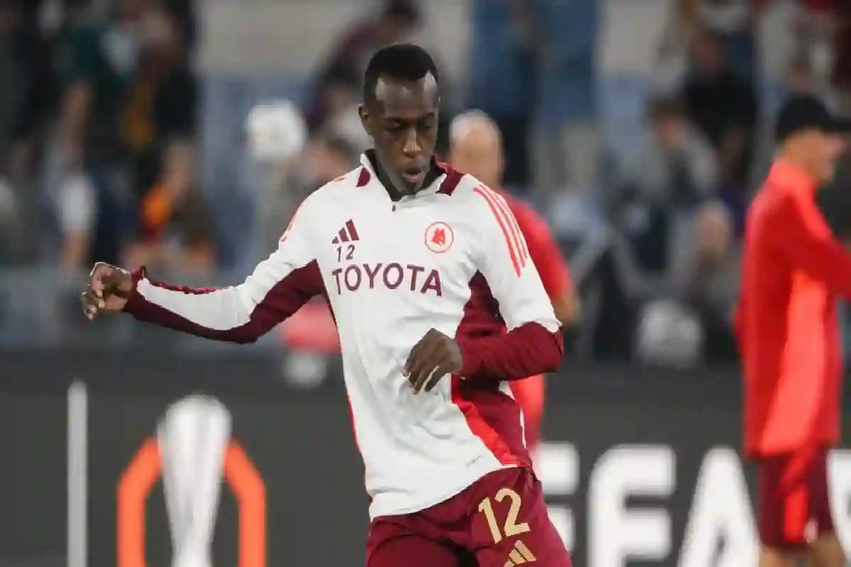 اللاعب الدولي سعود عبدالحميد.