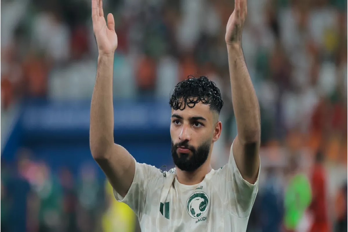 نجم الأهلي الشاب أبو الشامات.