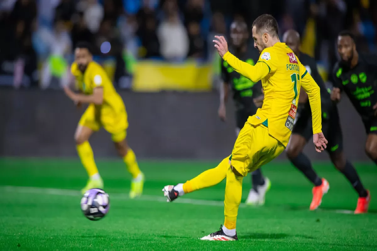 الخليج والاتحاد.