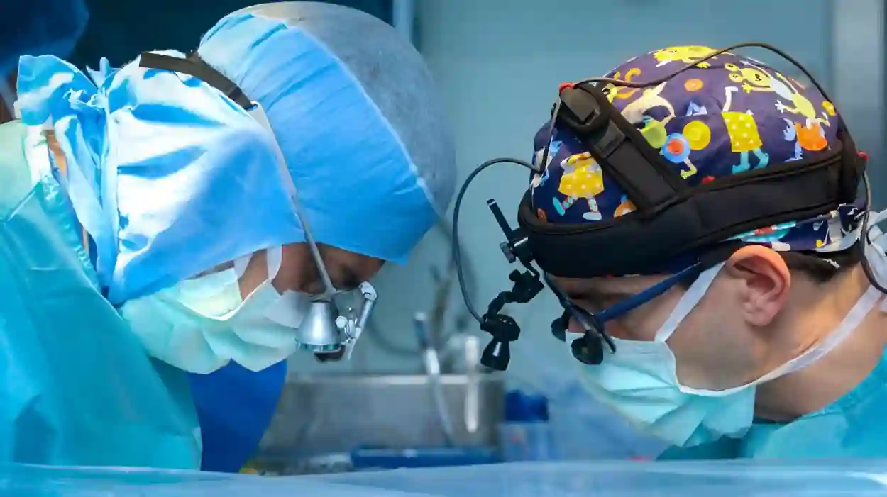 أصغر منظم قلب ينقذ مولودة