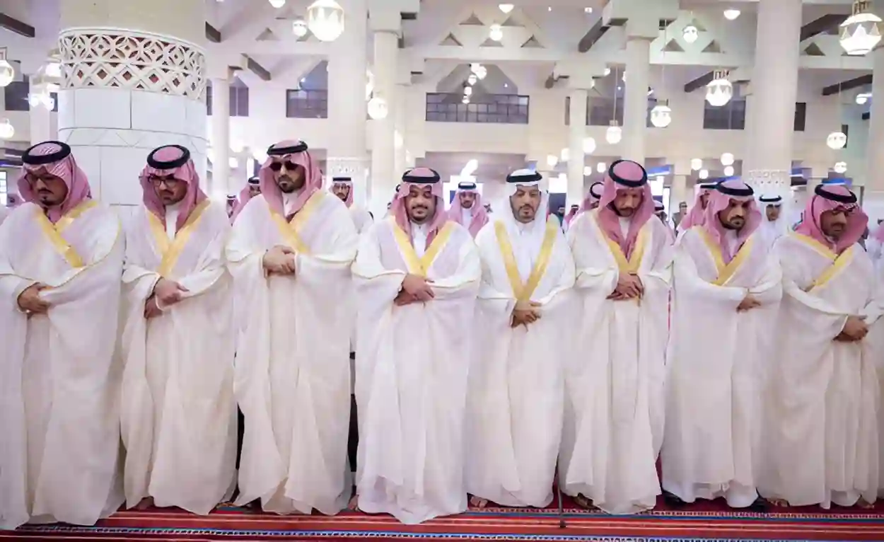 أمير الرياض يودع الأمير خالد