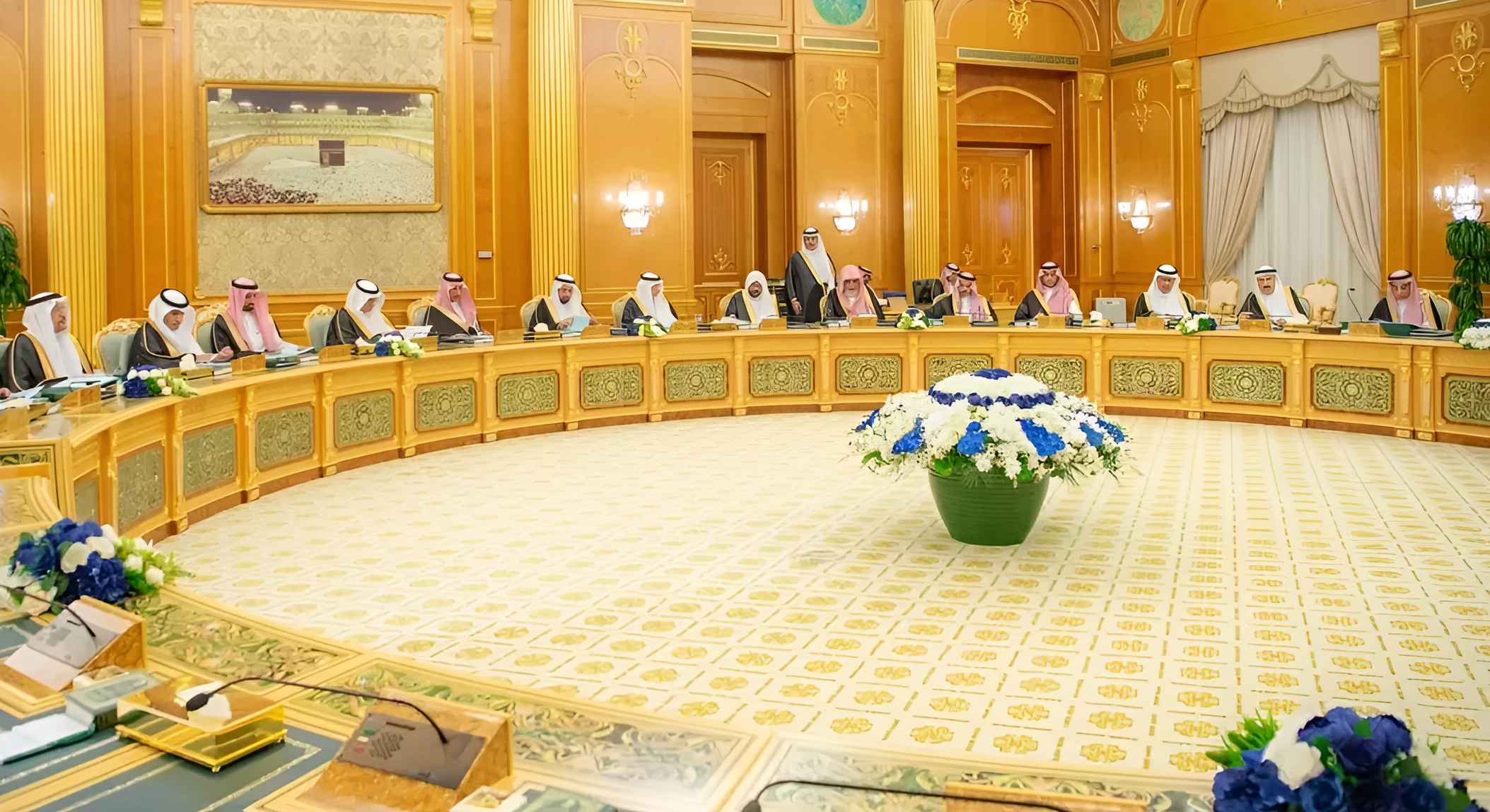 تمديد صلاحيات وزير المالية الحكومية